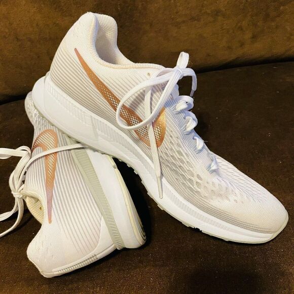 Mint LIGHT CHAMPAGNE  NIKE PEGASUS 34 Womens 9 US 40.5 EUR running shoes - Picture 4 of 9